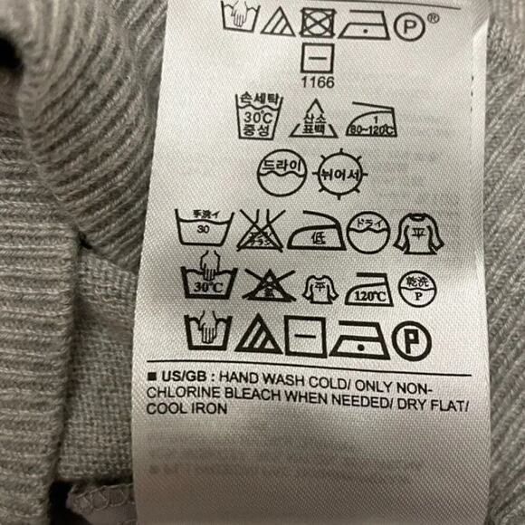 BANANA REPUBLIC Blouse Womens Small Hab Back Vneck Lightweight Gray Wool - Picture 5 of 8